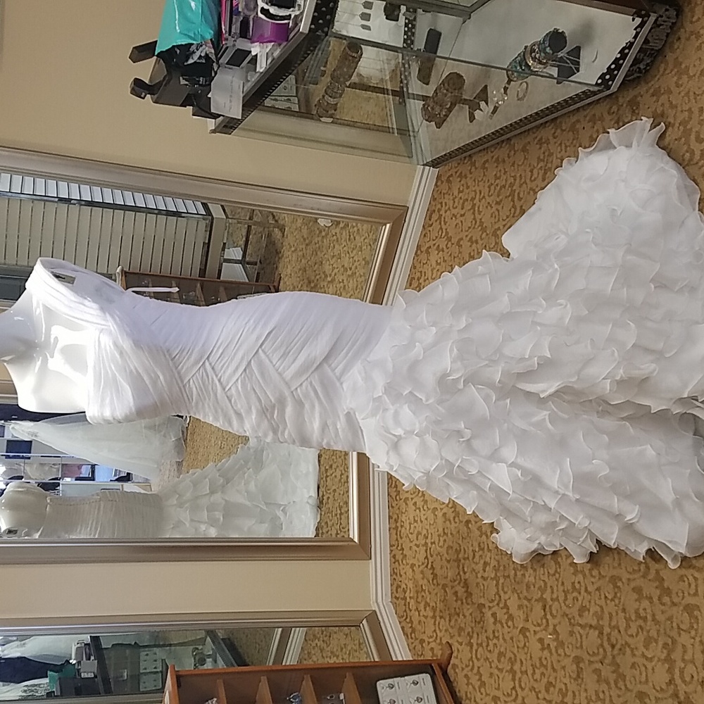 San Patrick size 6 wedding dress